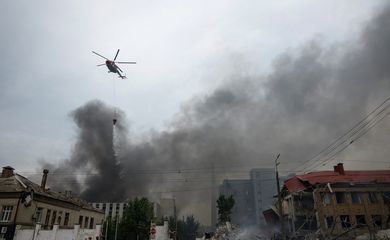 Rússia mata pelo menos 16 pessoas em ataques a Kiev e outras cidades