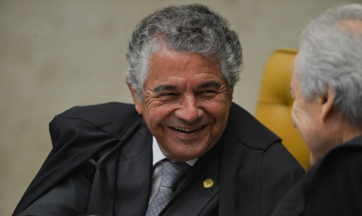 O ministro Marco Aurélio Mello,durante julgamento da  validade de prisão em segunda instâ