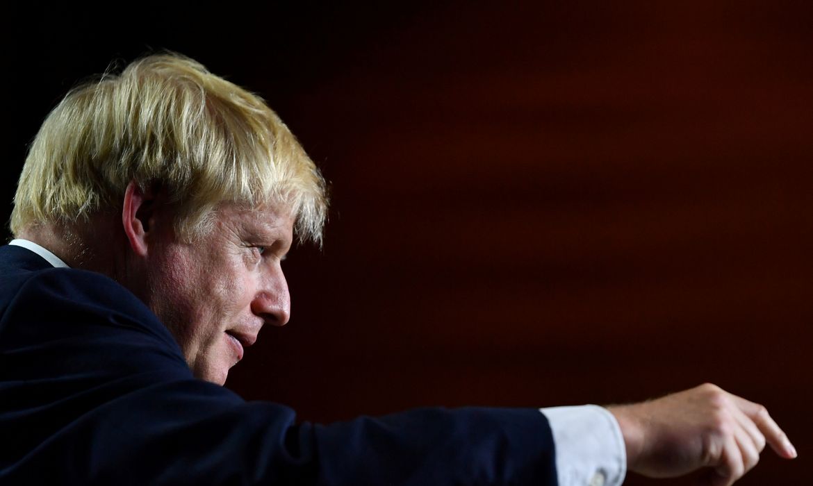 Britain's Prime Minister Boris Johnson gestures during a news conference at the end of the G7 summit in Biarritz, France, August 26, 2019. REUTERS/Dylan Martinez