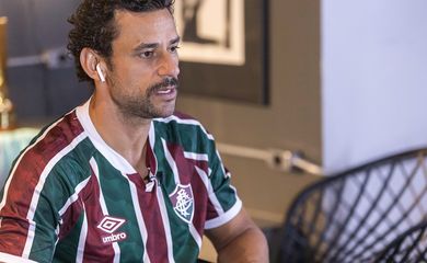 Fred é apresentado pelo Fluminense, pelas redes sociais, e clube ganha milhares de novos seguidores