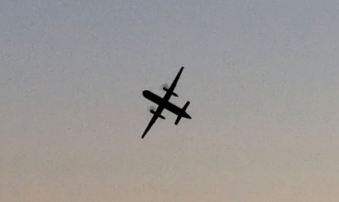 Um funcionário da Horizon Air roubou um avião da companhia. A aeronave caiu após a decolagem