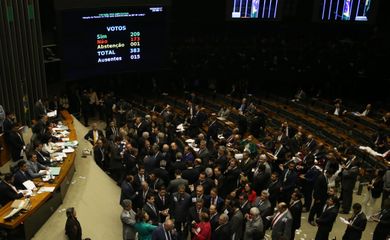 Brasília - Plenário da Câmara rejeita autorização para STF investigar denúncia contra o presidente Michel Temer (Wilson Dias/Agência Brasil)