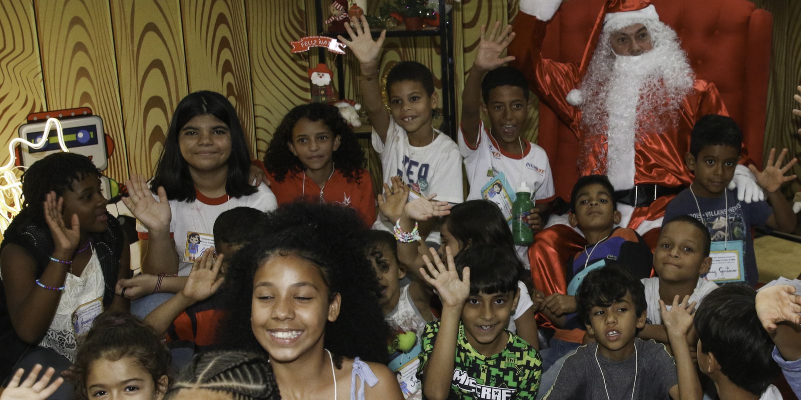 Crianças já podem enviar cartas para campanha Papai Noel dos Correios |  Agência Brasil