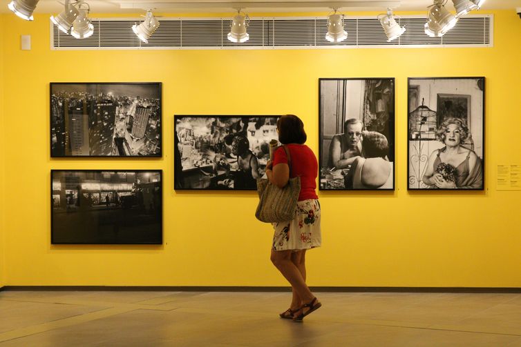 Mostra Modernas! São Paulo vista por elas, com curadoria de Ilana Feldman e Priscyla Gomes, em exposição no Museu Judaico de São Paulo.