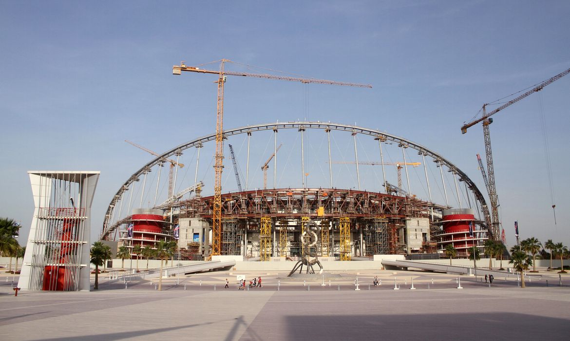 Construção do Estádio Khalifa em Doha