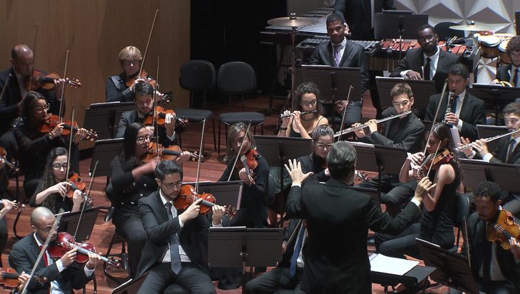 Apresentação da Orquestra Sinfônica da UFRJ na Sala Cecília Meireles