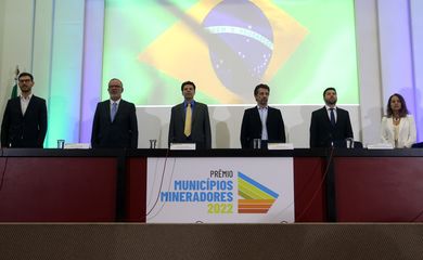 O ministro de Minas e Energia (MME),  Adolfo Sachsida, participa da solenidade, entrega do Prêmio Municípios Mineradores 2022.