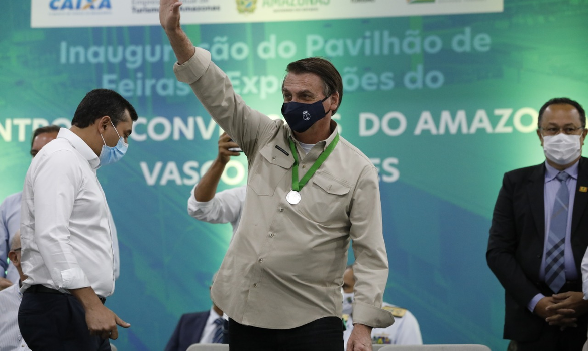 O Presidente Jair Bolsonaro participou, na manhã desta sexta-feira (23), da inauguração do Pavilhão de Feiras e Exposições do Centro de Convenções do Amazonas
