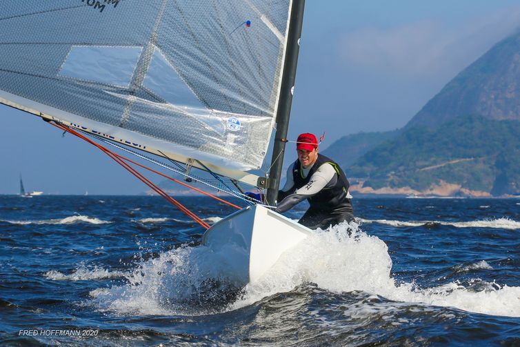 Fred Hoffmann/OnBoard Sports/Direitos Reservados Zarif vence Semana de Vela do Rio