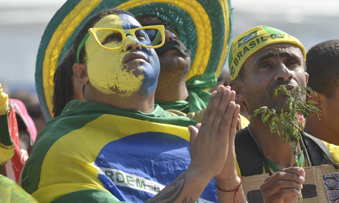 Tordecores assistem ao jogo do Brasil contra o Chile, no Fifa Fan Fest em Copacabana, zona sul do Rio (Tomaz Silva / Agência Brasil) 