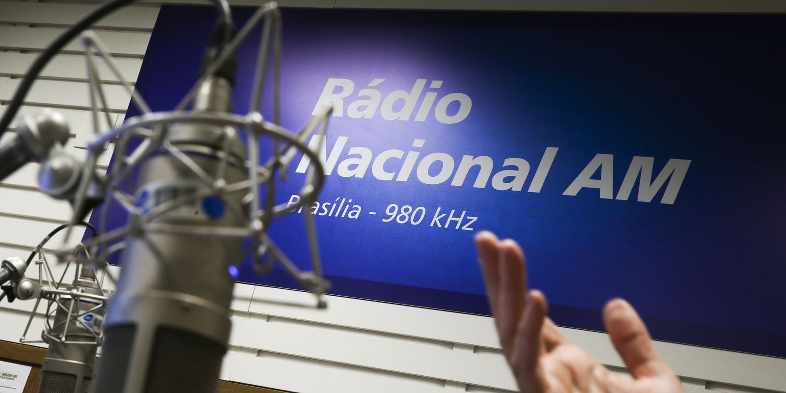 Futebol: Rádio Nacional transmite Fluminense x Atlético Goianiense