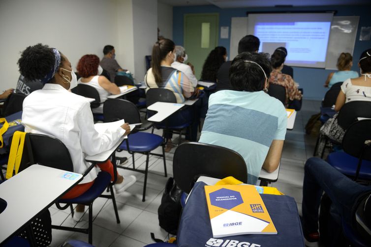 IBGE inicia a fase presencial do curso de capacitação dos classificados para trabalhar no Censo 2022.