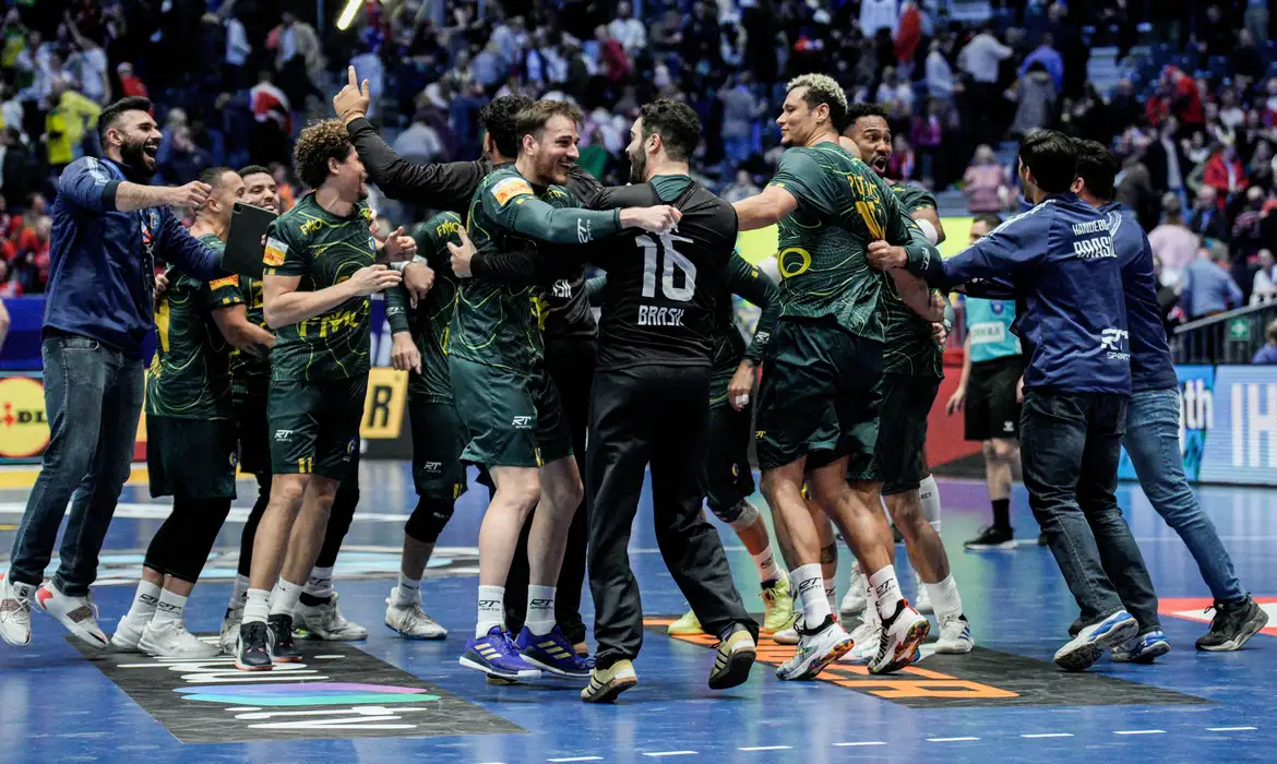 Reprodução X / Time Brasil Brasil supera anfitriã Noruega na estreia do Mundial de Handebol masculino, em 15/01/2025