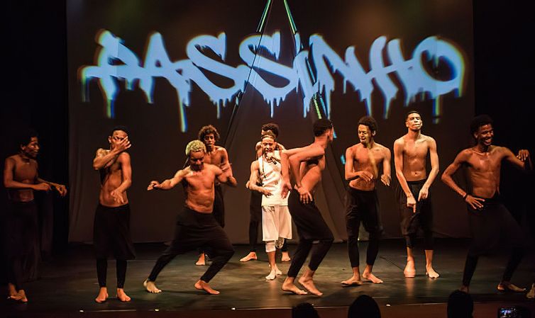 Reginaldo Azevedo/Prefeitura Bauru O Passinho, dança carioca, é reconhecida como Patrimônio Cultural Imaterial do RJ. Passinho nasceu na periferia da cidade nos anos 2000. Foto: Foto: Reginaldo Azevedo/Prefeitura Bauru