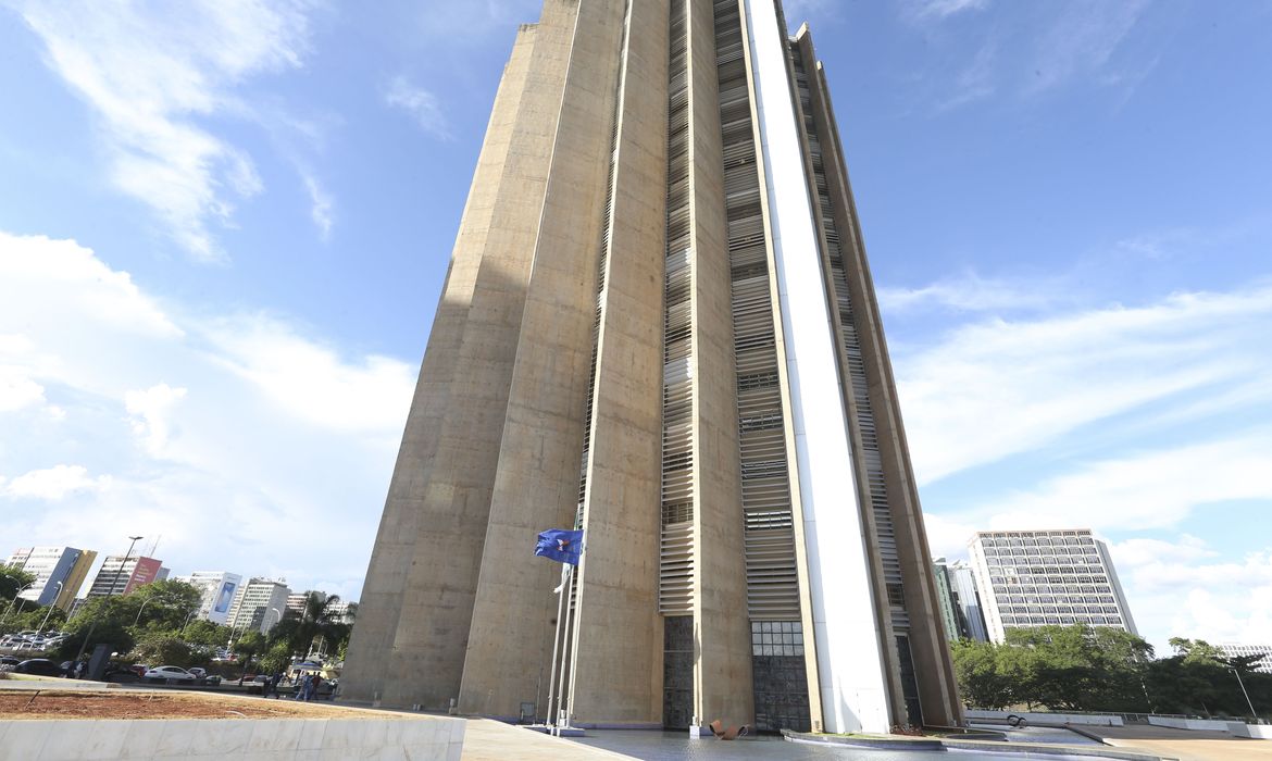 Edifício sede da Caixa Econômica Federal, em Brasília