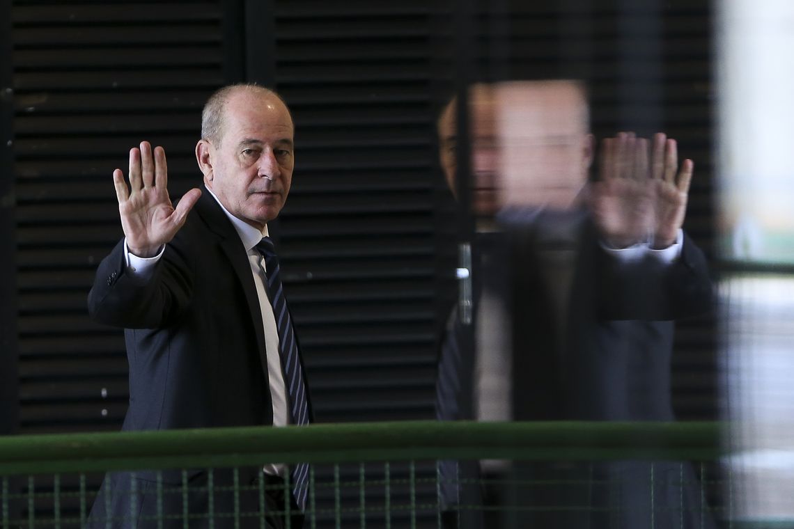 O futuro ministro da Defesa, Fernando Azevedo e Silva, chega ao CCBB em BrasÃlia