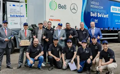 Brasília (DF), 30/10/2025 - Presidente da República, Luiz Inácio Lula da Silva, durante encontro com o CEO da Be8, Erasmo Carlos Battistella, e o Presidente da Mercedes-Benz do Brasil & CEO da América Latina, Denis Güven. Foto: Ricardo Stuckert/PR