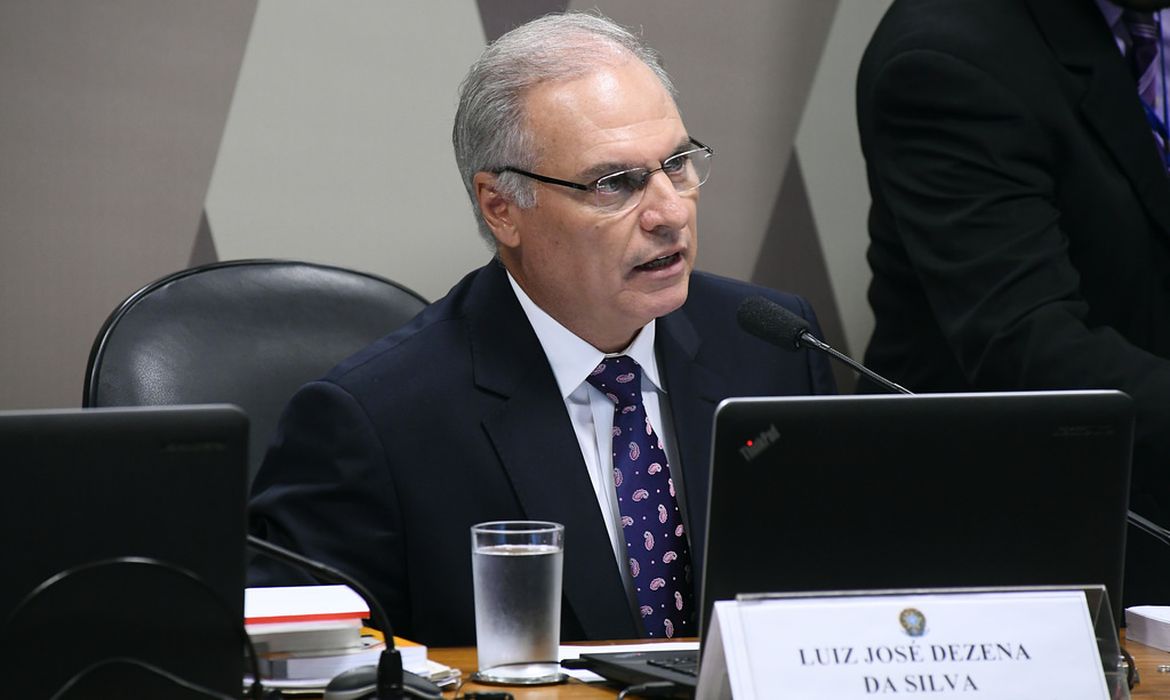 Indicado para o TST, Luiz José Dezena da Silva é sabatinado na CCJ do Senado