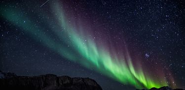 Aurora boreal é um dos fenômenos luminosos explicados pela física