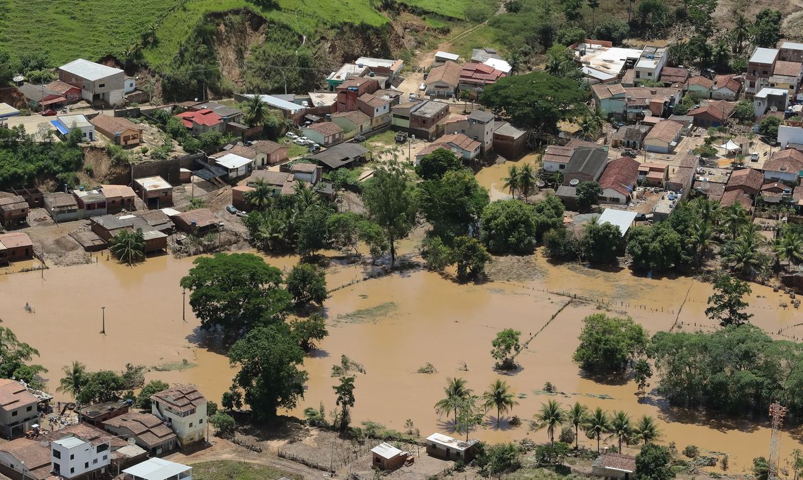 Areas atingidas por enchentes no Estado da Bahia.