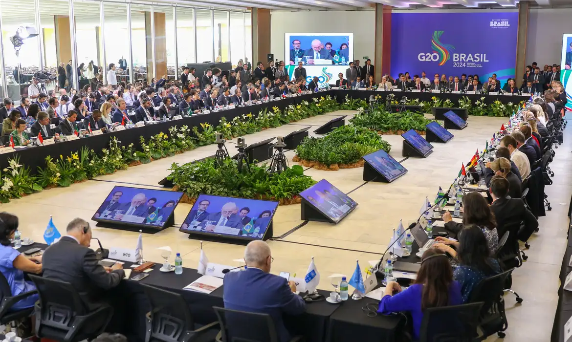 Brasília, DF 13/12/2023 O presidente Luiz Inácio Lula da Silva abre a sessão conjunta da Trilha de Sherpas e de Finanças do G20, no Palácio Itamaraty. O ministro da Fazenda, Fernando Haddad, e o presidente do Banco Central, Roberto Campos Neto,   participaram do encontro.Foto: Fabio Rodrigues-Pozzebom/ Agência Brasil