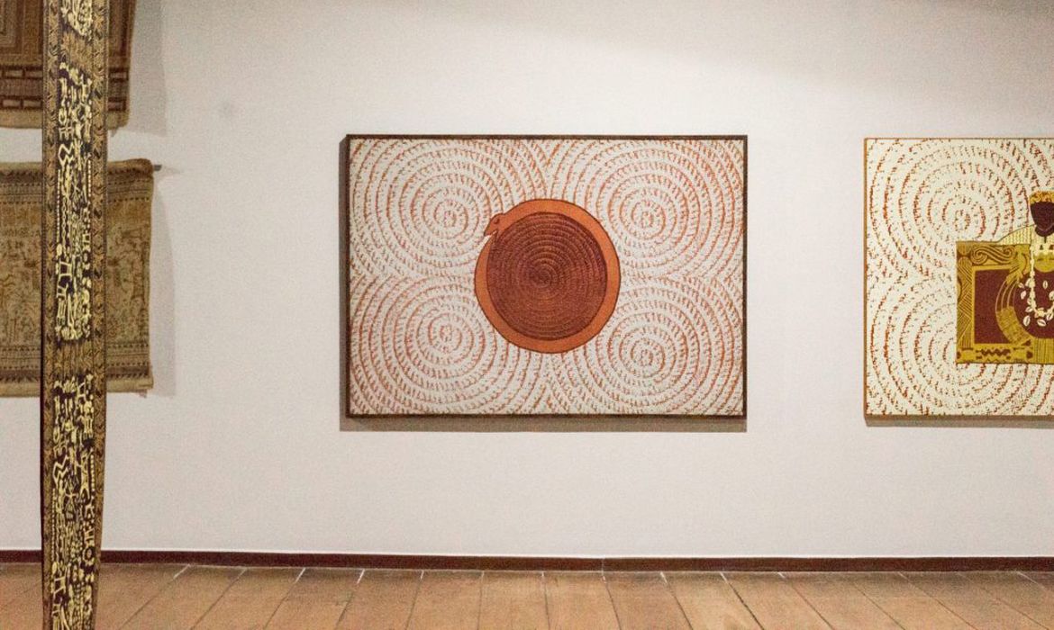 Museu de Arte Moderna da Bahia traz mostra da designer Goya Lopes