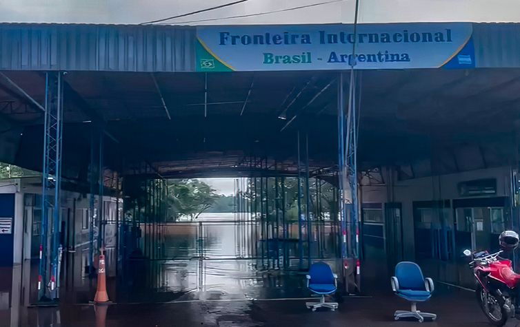 Cheia do rio Uruguai alaga municípios do noroeste do RS. Acesso Argentina Brasil fechado devido a inundação. Foto: Elder Schropfer/Divulgação