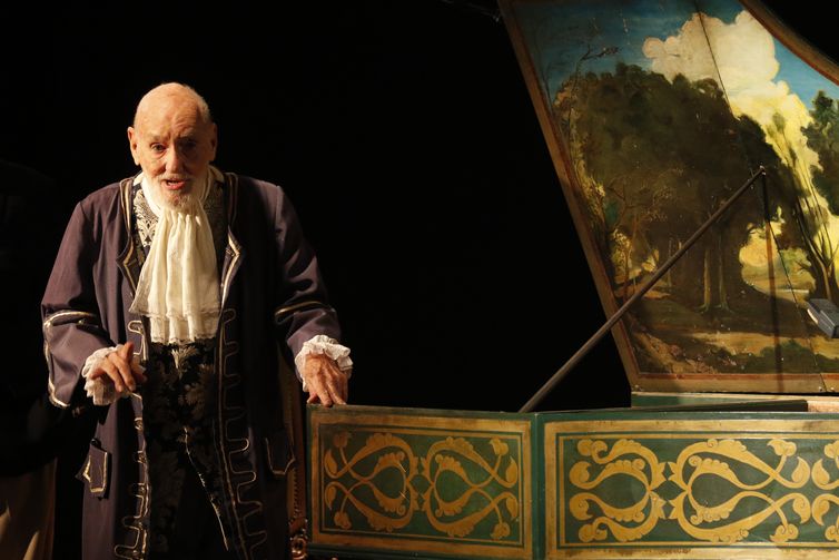 Fernando Frazão/Agência Brasil O cravista Roberto de Regina, 95 anos, faz show de despedida na Academia Brasileira de Letras, no projeto Música no Museu - 200 Anos da Independência do Brasil.