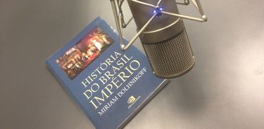 Livro &quot;História do Brasil Império&quot;, da historiadora Miriam Dolhnikoff