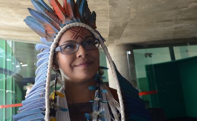 Abertura das comemorações do Dia do Índio no Memorial dos Povos Indígenas com a presença do Governador Rodrigo Rolemberg. Daiara Tukano, professora concursada do Distrito Federal (Elza Fiúza / Agência Brasil)