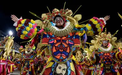 Rio de Janeiro (RJ), 11/02/2024 - Desfile da escola de samba Unidos do Porto da Pedra, do Grupo Especial do carnaval carioca, no Sambódromo da Marquês de Sapucaí. Foto: Tânia Rêgo/Agência Brasil