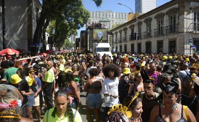 Rio de Janeiro (RJ), 21/02/2023 – Bloco Fervo da Lud arrasta milhares de foliões pelas ruas do centro do Rio de Janeiro. Foto Tomaz Silva/Agência Brasil