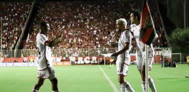 Vitória 1 x 2 Flamengo