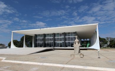 Palácio do Supremo Tribunal Federal na Praça dos Três poderes em Brasília