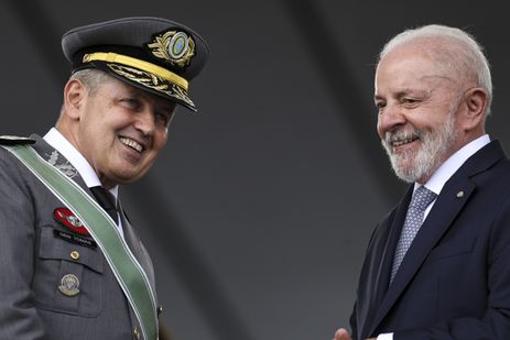 Brasília (DF), 16/04/2025 - O comandante do Exército, general Tomás Paiva, e o  presidente Luiz Inácio Lula da Silva, participam da celebração do Dia do Exército e do jubileu de 80 anos das vitórias da Força Expedicionária Brasileira (FEB) na Segunda Guerra Mundial, na Itália. Foto: Marcelo Camargo/Agência Brasil