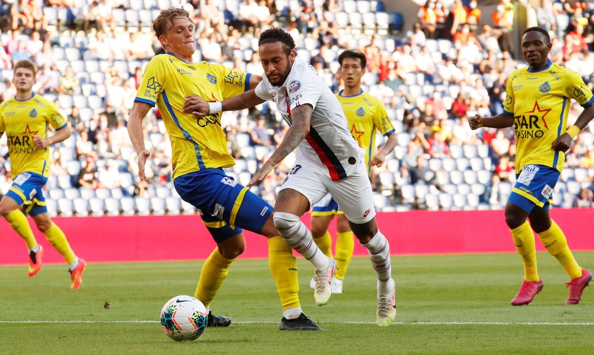 Friendly - Paris St Germain v Waasland Beveren
