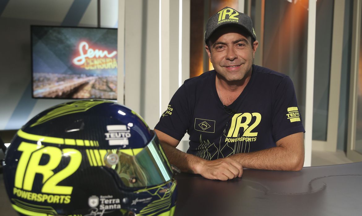 O Piloto do Rally dos Sertões Igor Melo, é o entrevistado no programa Sem Censura
