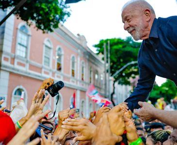 21.10.2026 - Presidente da República, Luiz Inácio Lula da Silva, durante Caminhada com Lula em Belo Horizonte, realizado na praça da estação, Belo Horizonte - MG.

Foto: Ricardo Stuckert