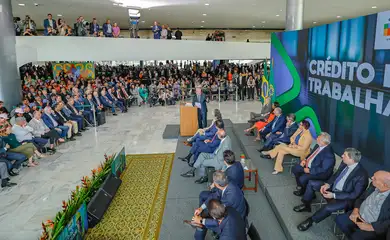 Brasília (DF), 12/03/2025 - Presidente da República, Luiz Inácio Lula da Silva, durante cerimônia de lançamento do Programa “Crédito do Trabalhador”, realizado no Palácio do Planalto. Foto: Ricardo Stuckert/PR
