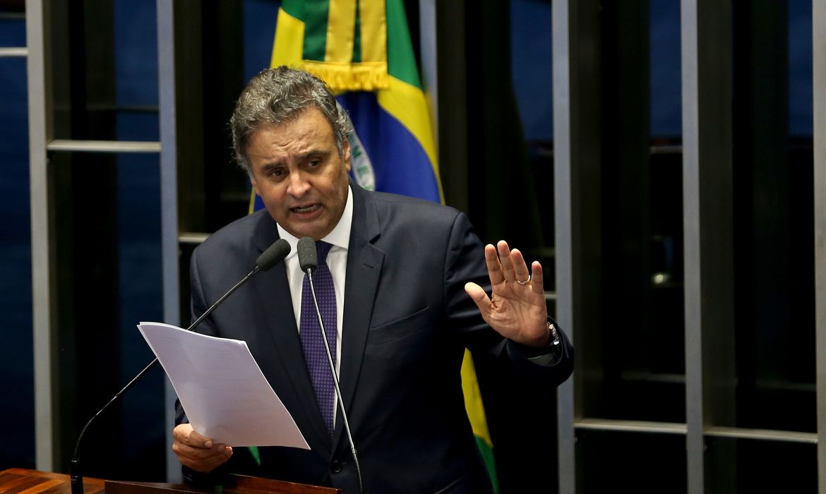 Brasília - Aécio Neves se defende das acusações de ter recebido propina da Odebrecht em uma conta bancária em Nova York (Wilson Dias/Agência Brasil)