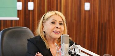 Anastácia na Rádio Nacional