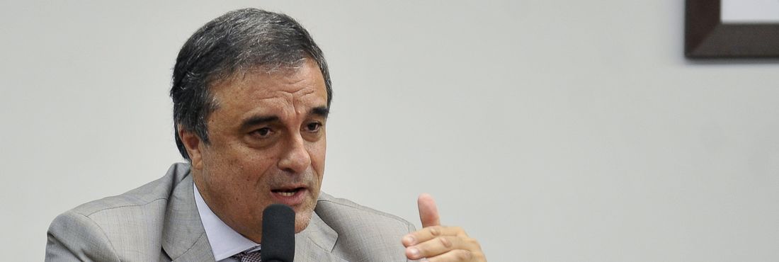 Brasília - O ministro da Justiça, José Eduardo Cardozo, participou de audiência pública na Comissão de Agricultura na Câmara sobre a questão indígena no país