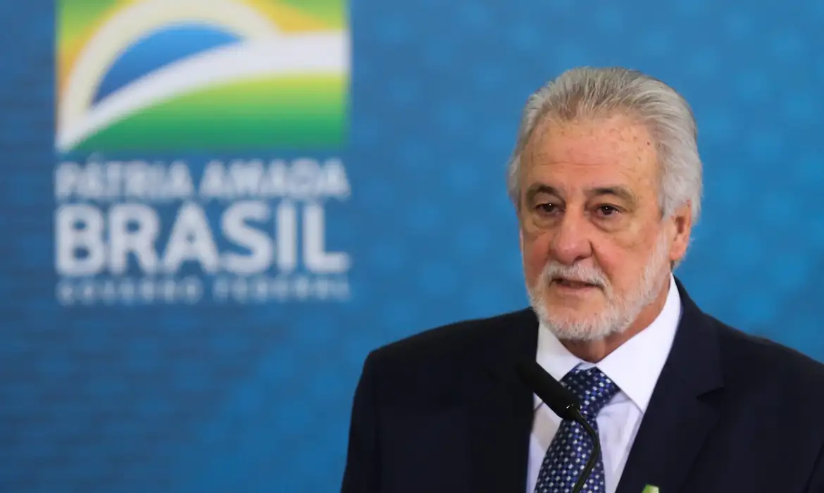 O presidente do SEBRAE, Carlos Melles, discursa durante a abertura da Semana das Comunicações no Palácio do Planalto.
