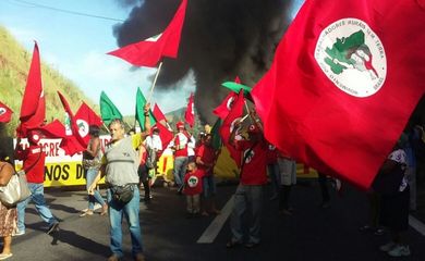 mst_frente_brasil_popular.jpg