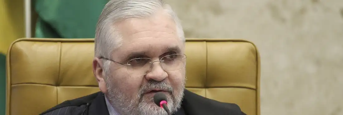 Imagem - Roberto Gurgel pede condenação de 36 réus do mensalão Roberto Gurgel pede condenação de 36 réus do mensalão