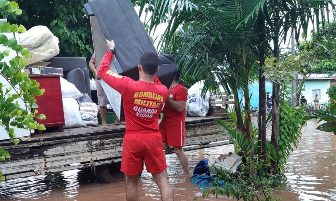 Bombeiros militares levam apoio a famílias vítimas das fortes chuvas no Tocantins - Corpo de Bombeiros/Governo do Tocantins