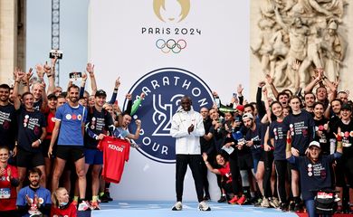 queniano Kipchoge, maratona paris, paris 2024