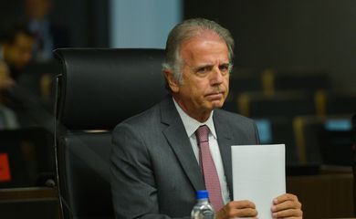 Brasília –  O Tribunal de Contas da União aprovou o relatório do ministro José Múcio Monteiro, que analisa as contas da presidenta afastada Dilma Rousseff, referentes a 2015 (José Cruz/Agência Brasil)