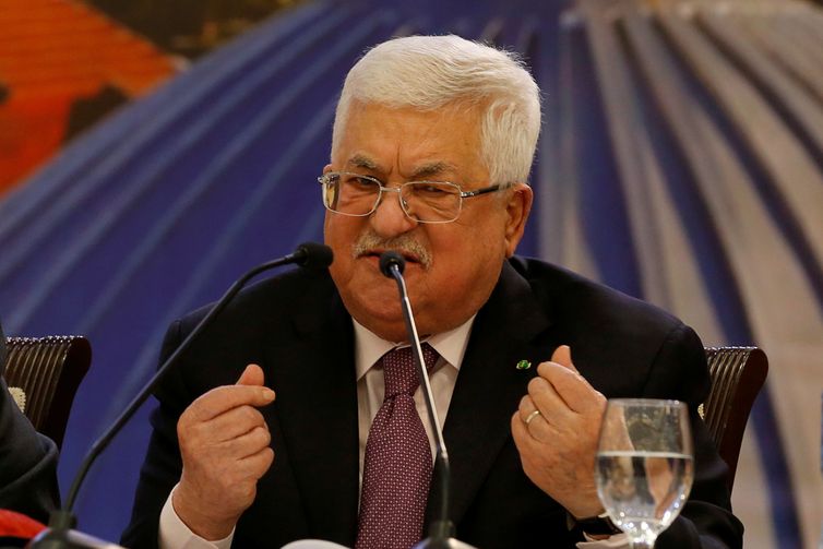 Palestinian President Mahmoud Abbas gestures as he delivers a speech following the announcement by the U.S. President Donald Trump of the Mideast peace plan, in Ramallah in the Israeli-occupied West Bank January 28, 2020. picture taken January