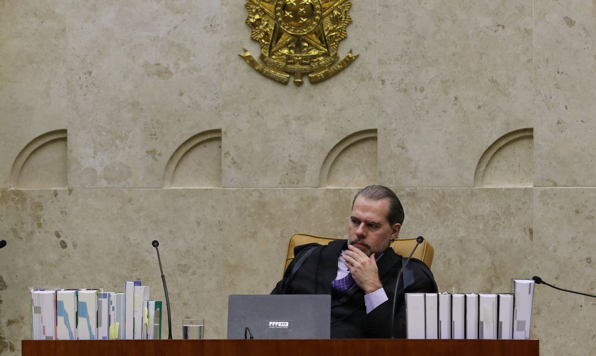 O presidente do STF, ministro Dias Torroli, durante sessão de julgamento sobre a constitucionalidade da execução provisória de condenações criminais, conhecida como prisão após segunda instância